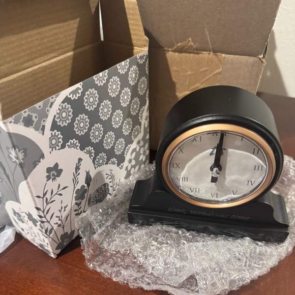 Taylor Swift folklore Album Desk Clock - Picture 5 of 8